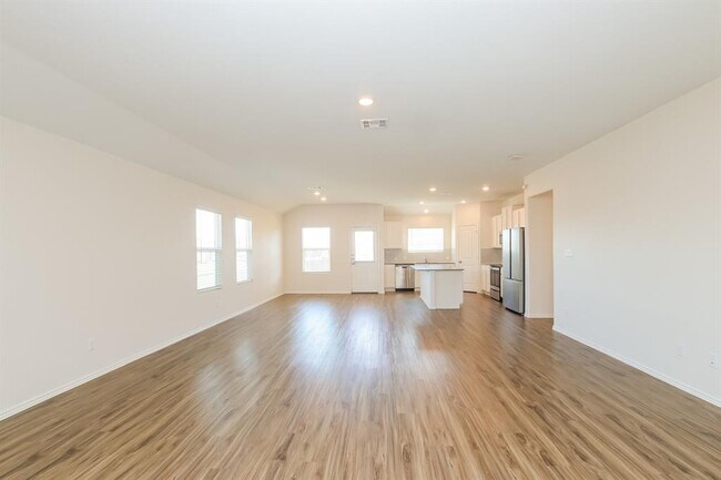 Building Photo - 110 Sophora Dr