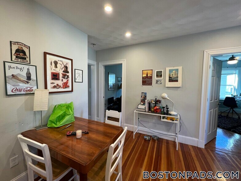 Building Photo - 305 Highland Ave