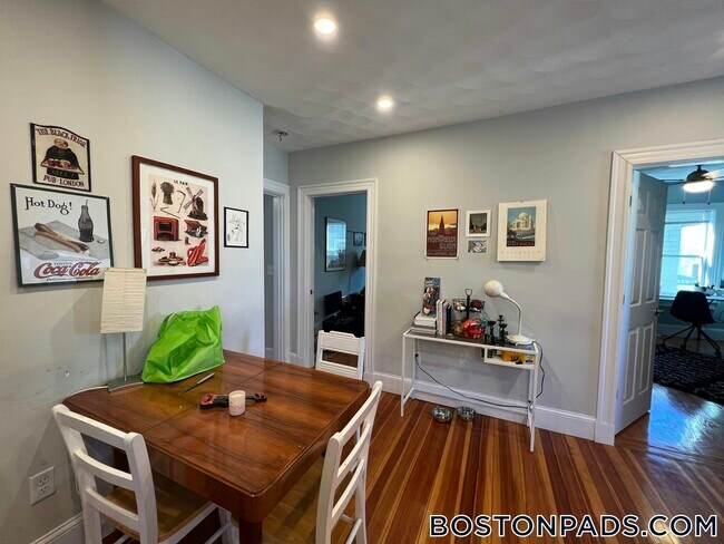 Building Photo - 305 Highland Ave