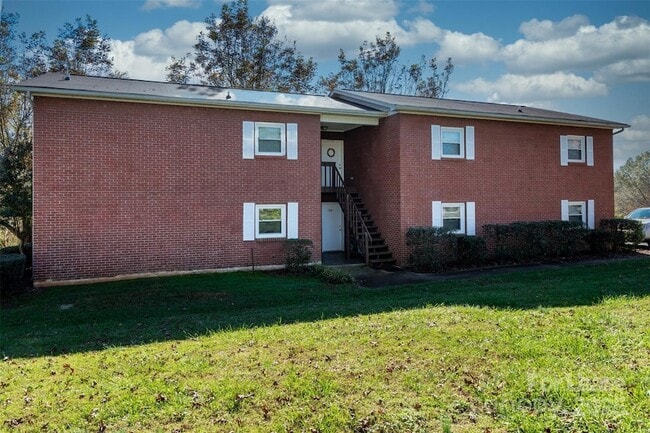 Building Photo - 1237 15th Ave NW