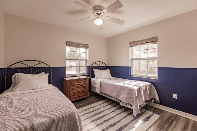 Building Photo - 688 CONSTANCE Rd