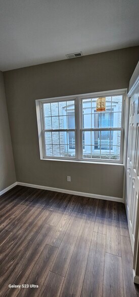 Building Photo - 718 Drexel Ave
