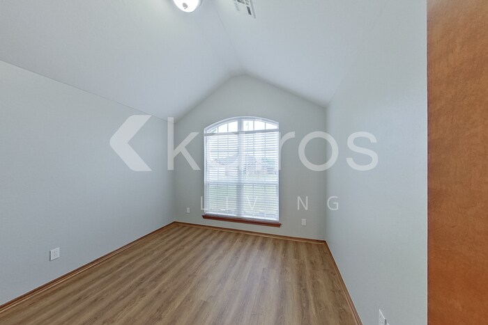 Building Photo - 529 Loyd Ln
