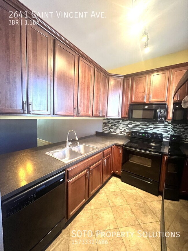 Building Photo - 2641 St Vincent Ave