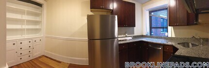 Building Photo - 1463 Beacon St