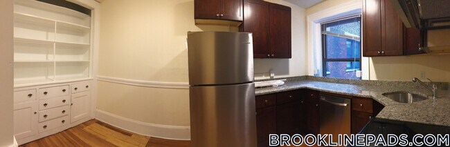 Primary Photo - 1463 Beacon St