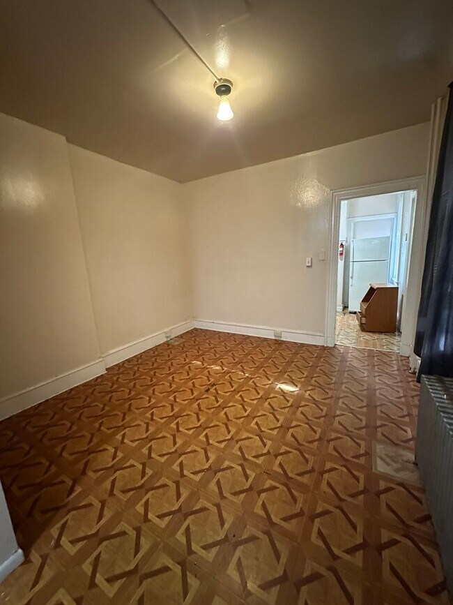 Building Photo - 138 N 8th St