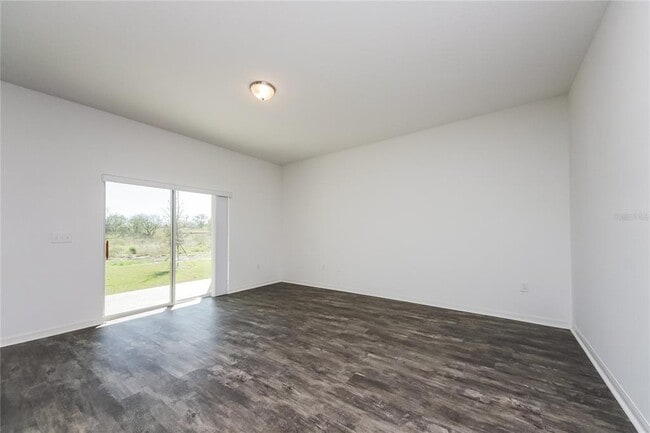 Building Photo - 142 Hidden Lk Lp