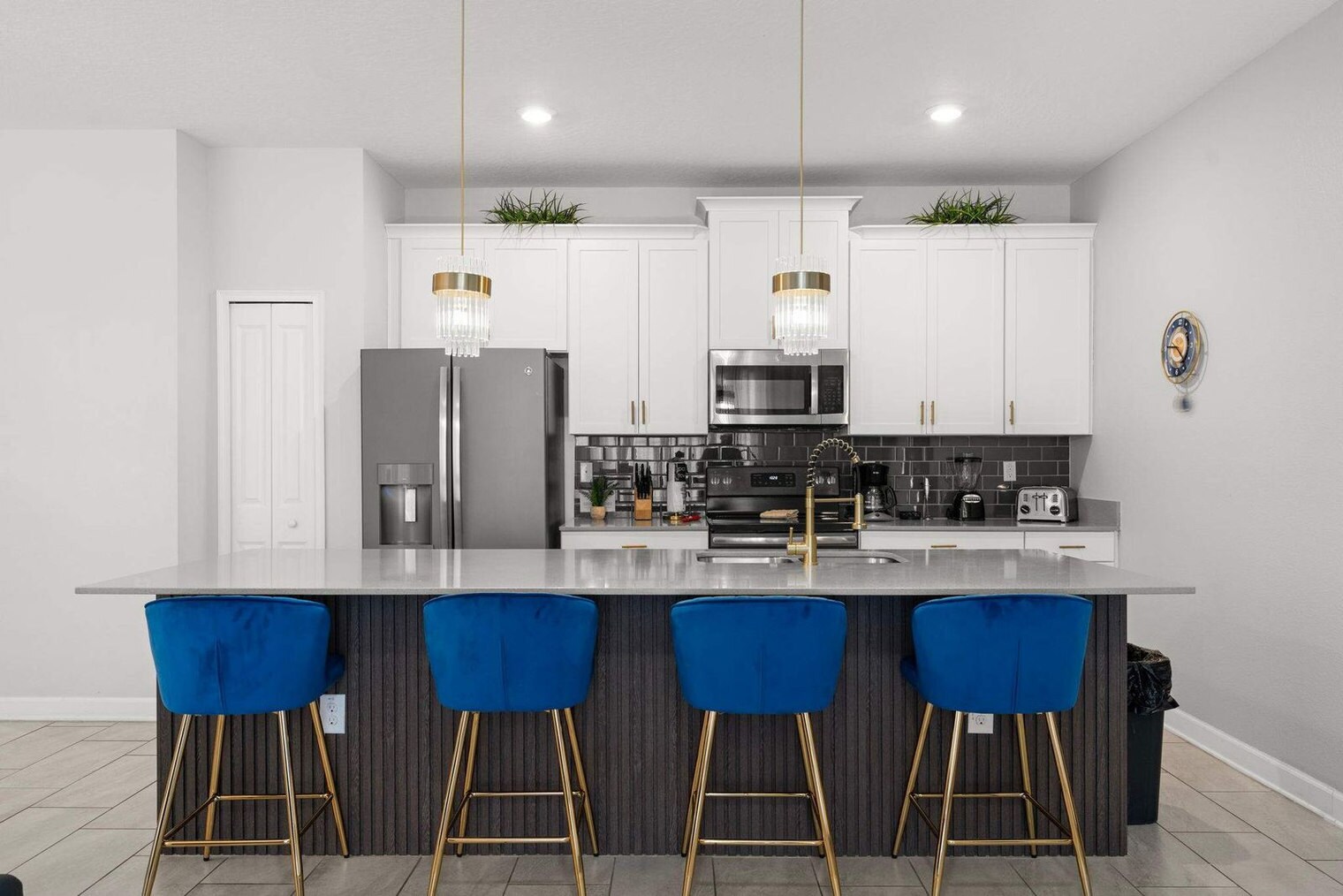 Building Photo - 8977 Stinger Dr