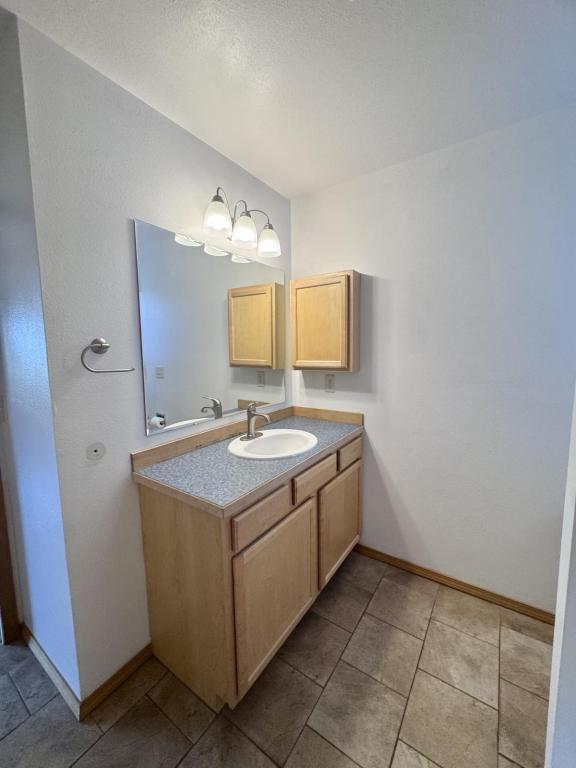 Building Photo - 3280 Strom Dr