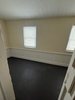 Building Photo - 15 Cherry St