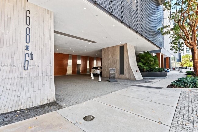 Building Photo - 68 SE 6th St