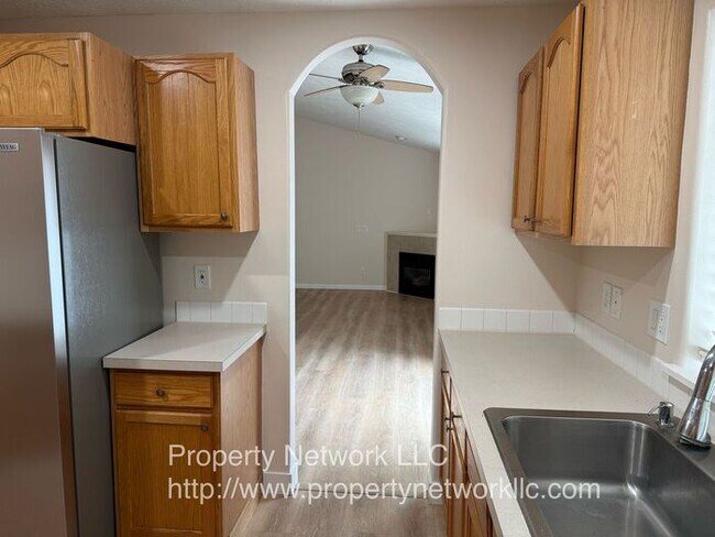 Building Photo - Wonderful Gresham 3 Bedroom Home