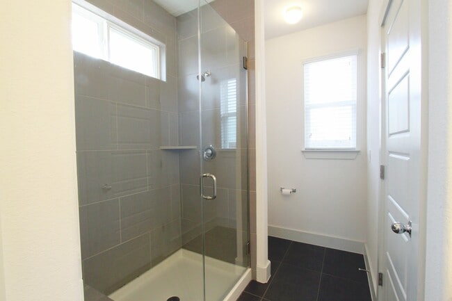 Building Photo - Beautiful Gated Retreat with Vaulted Ceilings, Loft & Private Deck