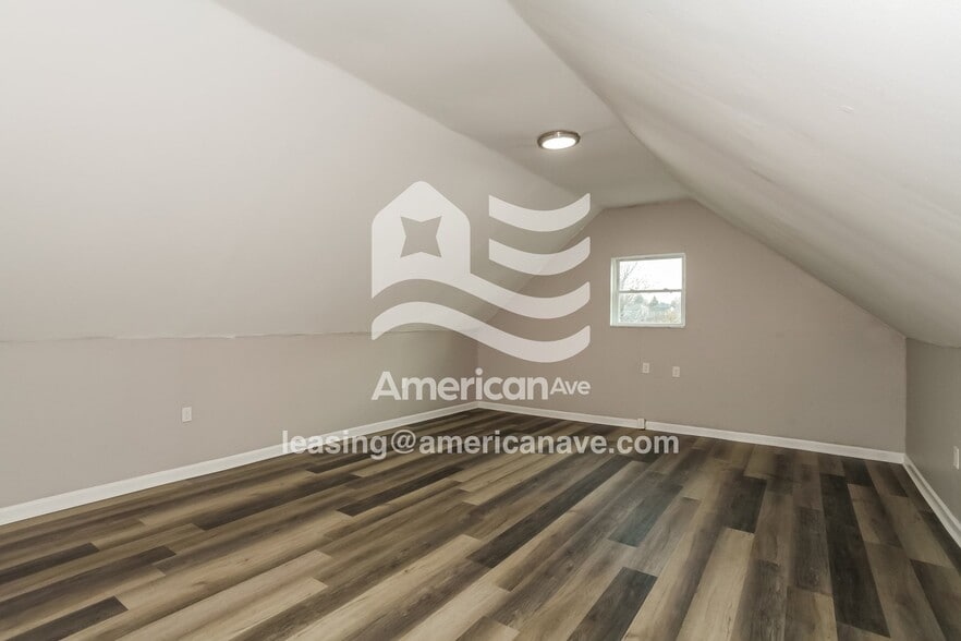 Building Photo - 1826 Catalpa Ave