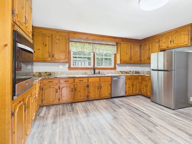Building Photo - 1519 Chauncey Ln