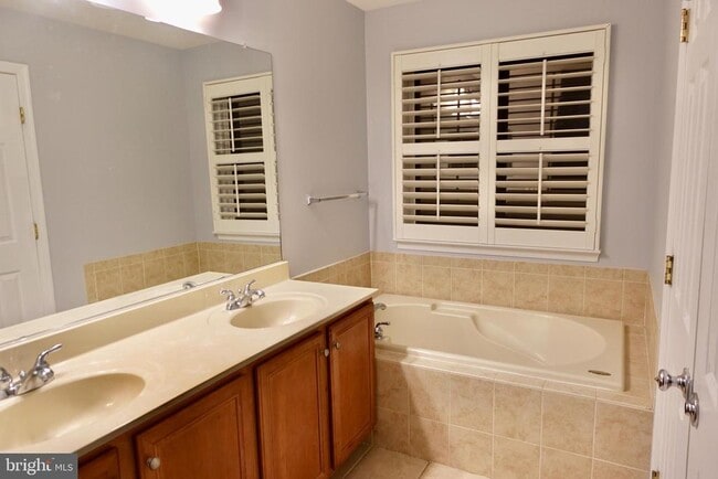 Building Photo - 12904 Leatherwood Ln