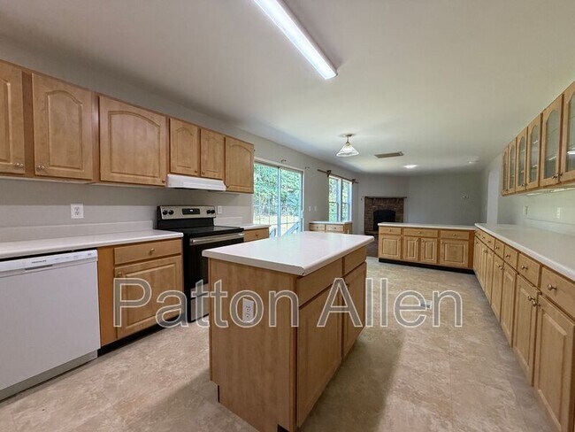 Building Photo - 18 Meadowview Terrace