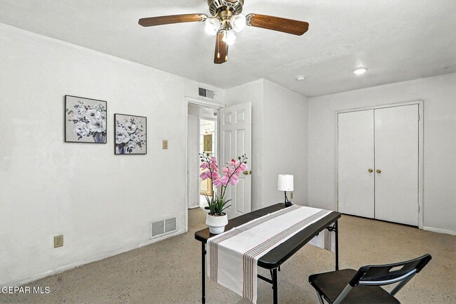 Building Photo - 5912 Cleveland Ave