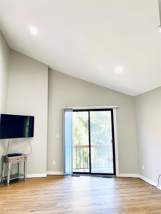 Building Photo - 4 Avenue B