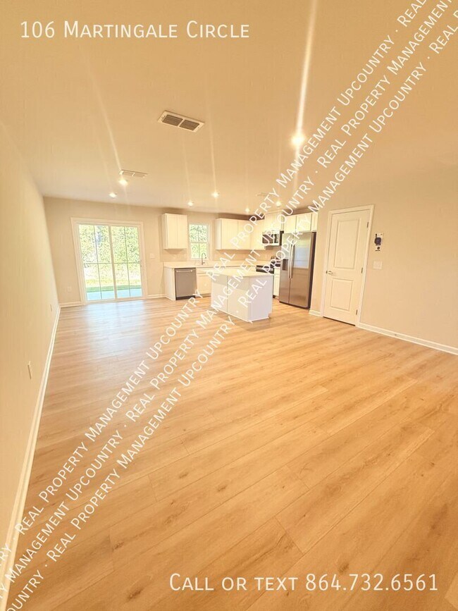 Building Photo - 106 Martingale Cir