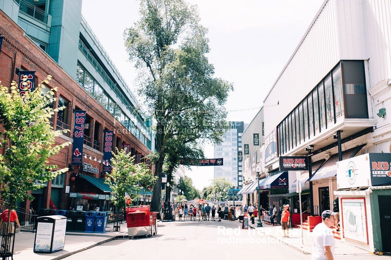 Building Photo - 1163 Boylston St