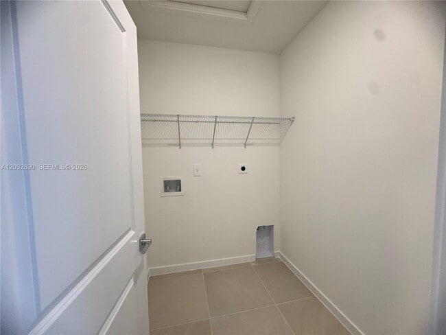 Building Photo - 178 NE 14th St