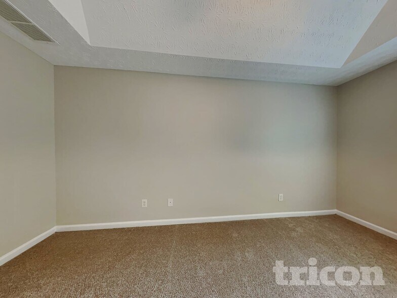 Building Photo - 45 Brighton Dr