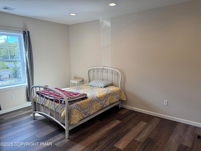 Building Photo - 3884 PA-115