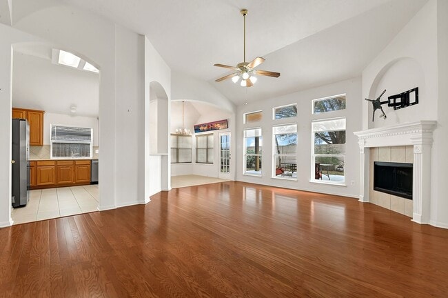 Building Photo - 1319 Bayport Ln