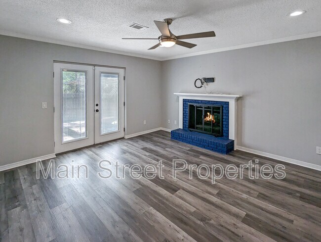 Building Photo - 1313 Foxborough Dr