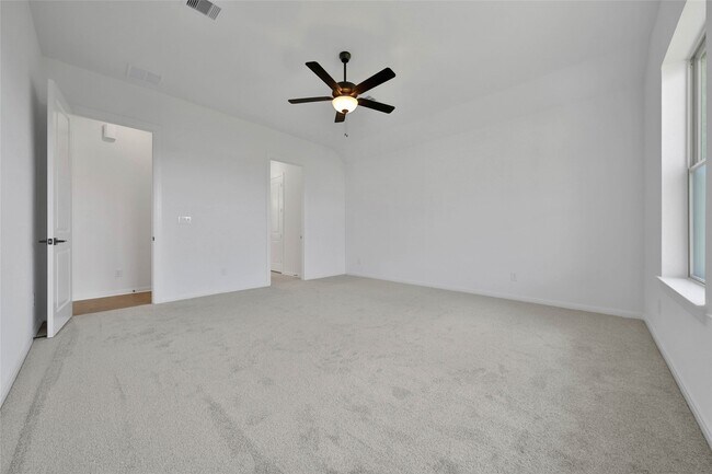 Building Photo - 42710 Loma Vista Ct
