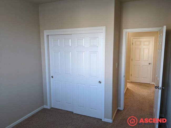 Building Photo - 4 BEDROOM 2 BATH HOUSE IN SOUTHWEST CUL-DE-SAC
