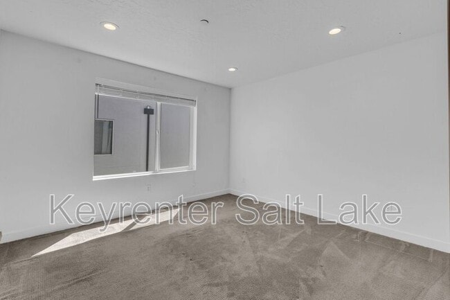 Building Photo - 230 W 1300 S St