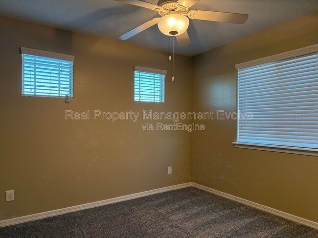 Building Photo - 42239 N Wollemi St