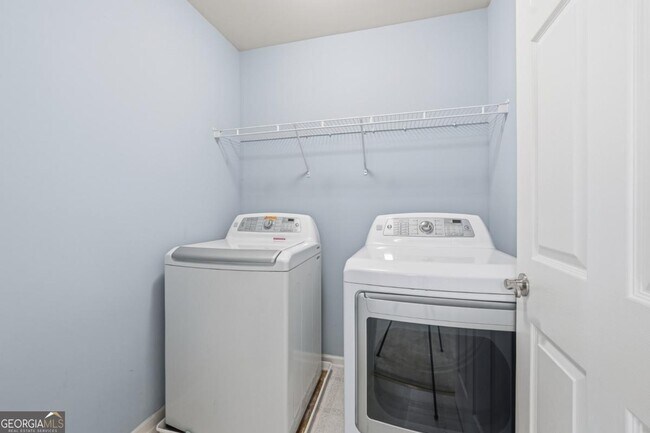 Building Photo - 903 Misty View Ct SW