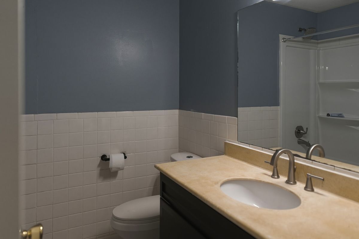 Building Photo - 2209 N 82nd Terrace