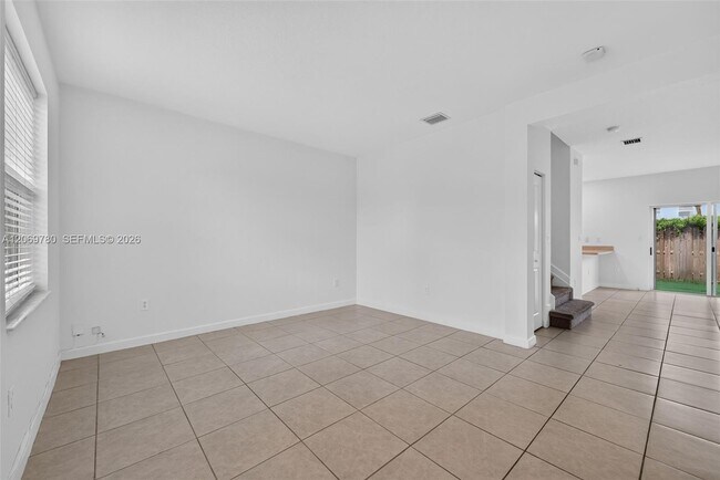 Building Photo - 1586 SE 27th Terrace