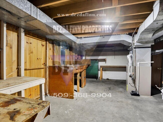 Building Photo - South Hill 3 bed/1 bath rancher with primo...