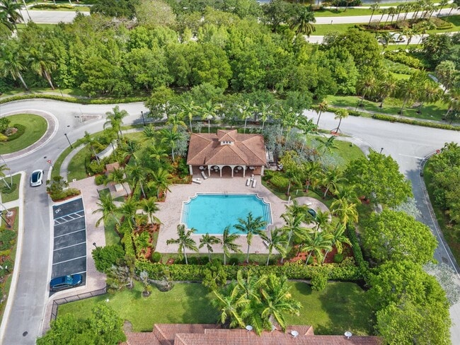 Building Photo - 6013 NW 118th Dr