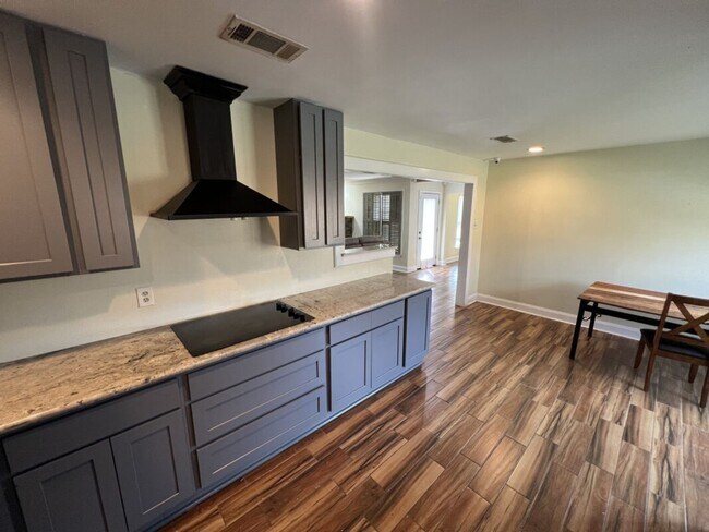 Building Photo - Spacious 5BR Home in Avalon – Dual Master Suites + Modern Updates!