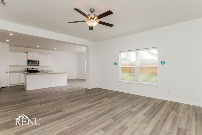 Building Photo - 2942 Jackson Smt