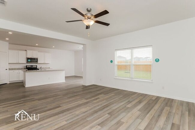 Building Photo - 2942 Jackson Smt