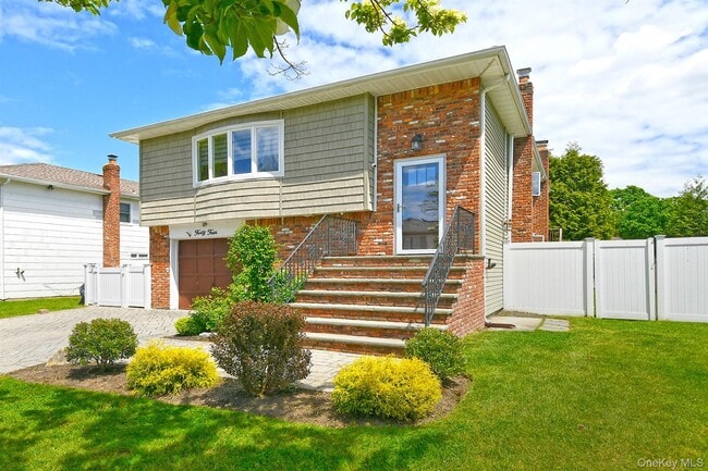 Building Photo - 44 Derby Ave