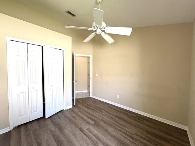 Building Photo - 4952 Hook Hollow Cir