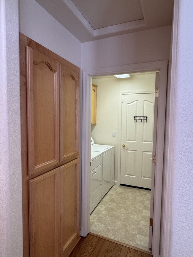 Building Photo - 124 Success Mine Loop