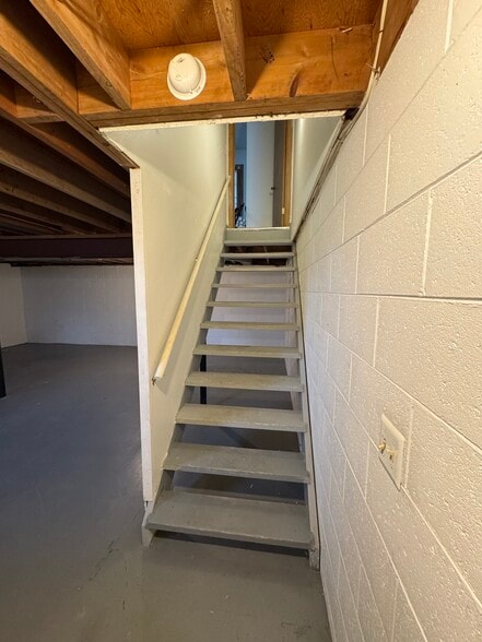 Basement - 1500 Woodside Dr