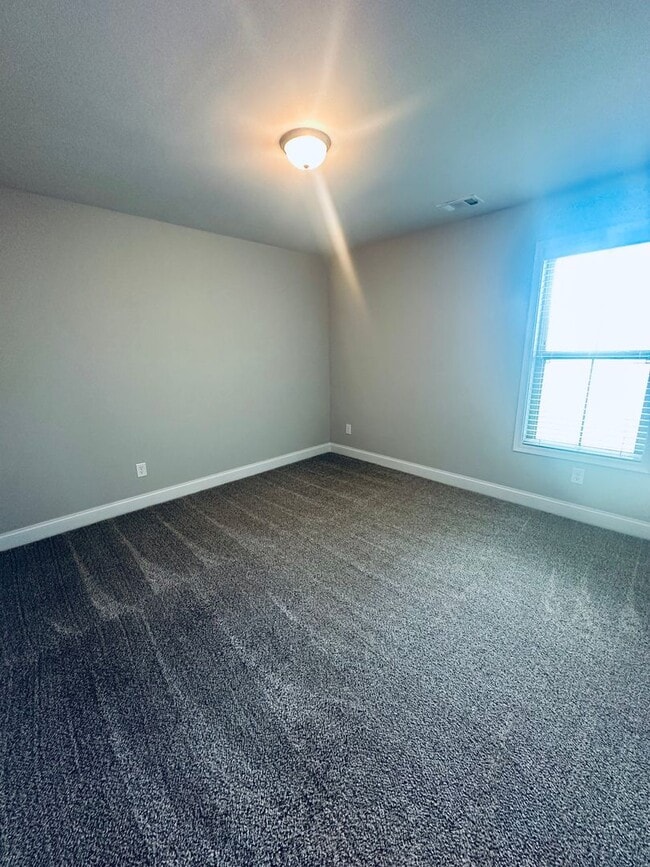 Building Photo - 604 Broderick Cir