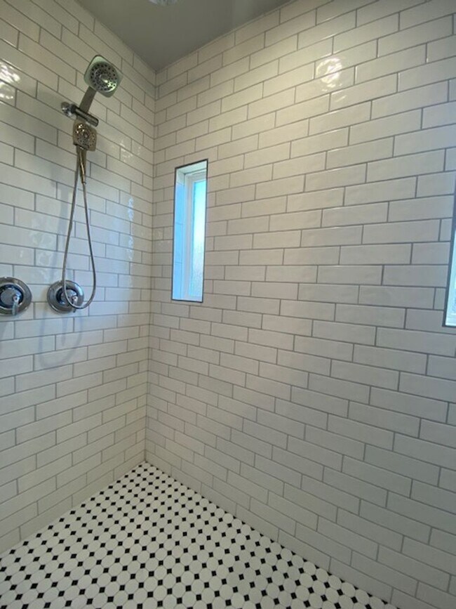 Building Photo - 3806 Negin Dr