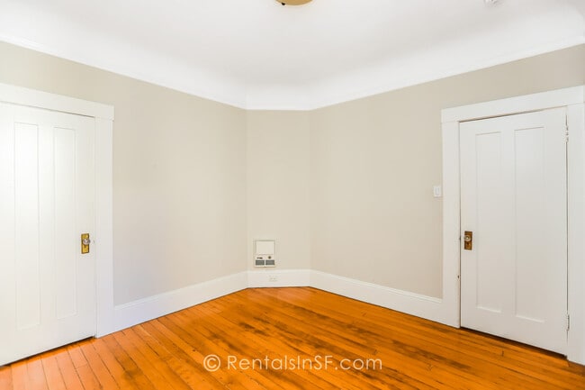 Building Photo - 360 Locust St